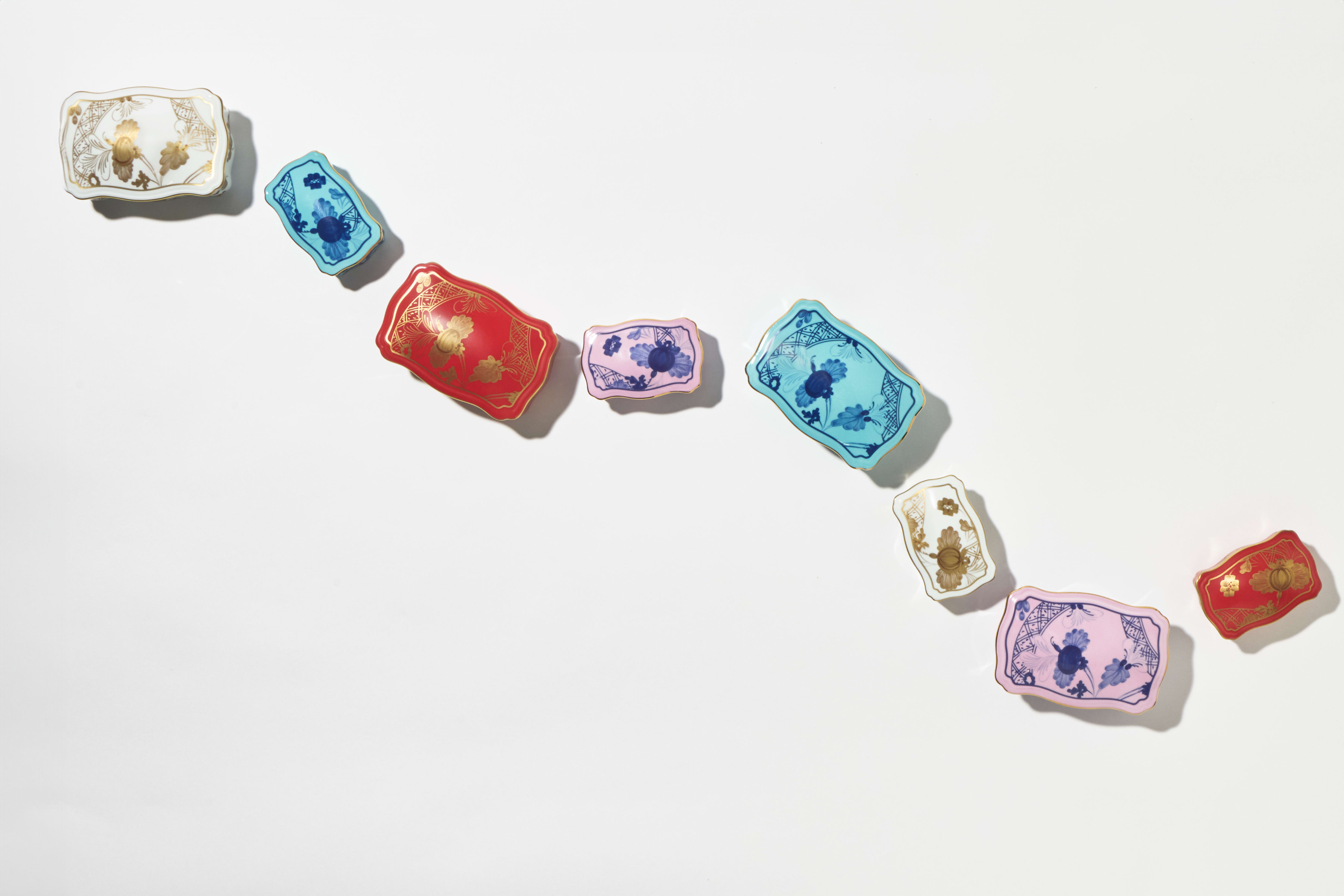 オリエンテイタリアーノ アウルム ふた付きボックス M | GINORI 1735